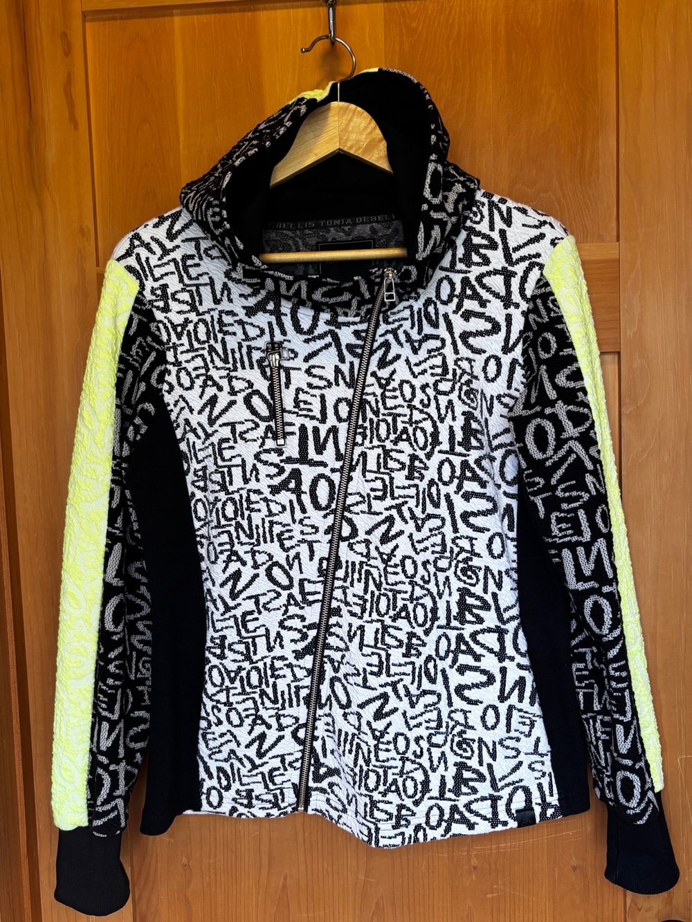 🇨🇦🇨🇦Tonia Debellis Molly Hoodie